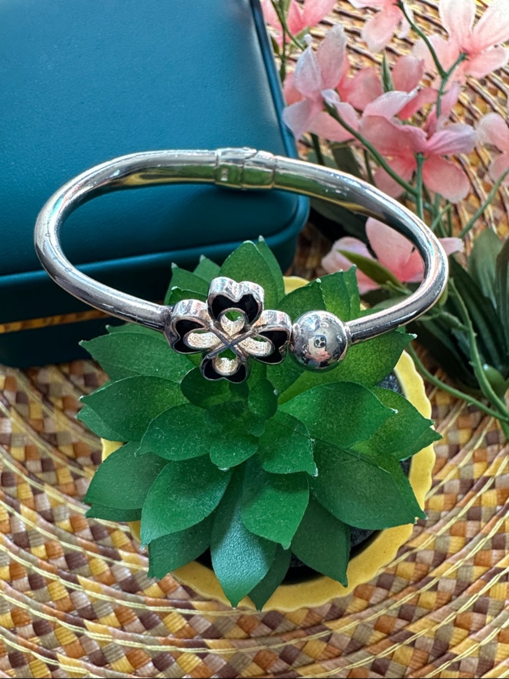 Sterling Silver Floral Clover Bangle Bracelet - Silver